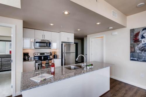 Downtown Apartment With Amazing Views