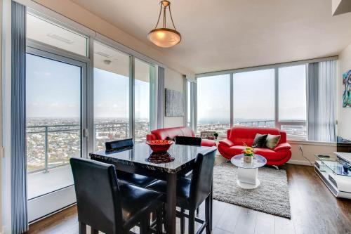 Downtown Apartment With Amazing Views