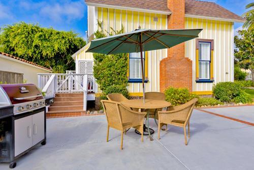 Heritage Compound Seven-bedroom Holiday Home