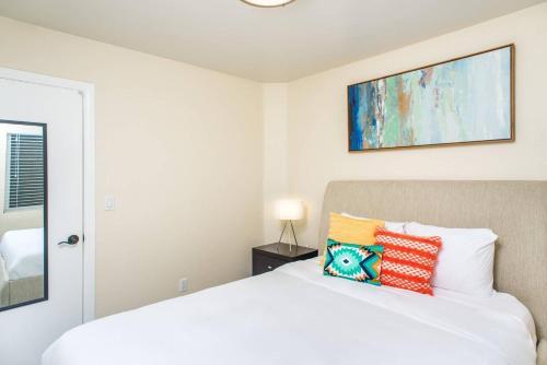Three-bedroom, Two-bath Home In Mission Beach