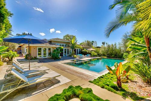 #2312 - Playa La Jolla Four-bedroom Holiday Home