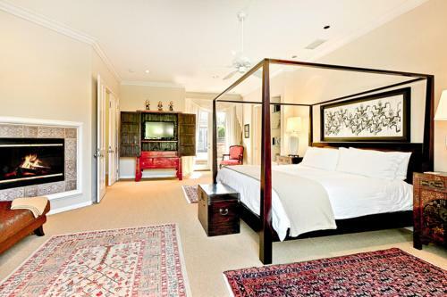 #2312 - Playa La Jolla Four-bedroom Holiday Home