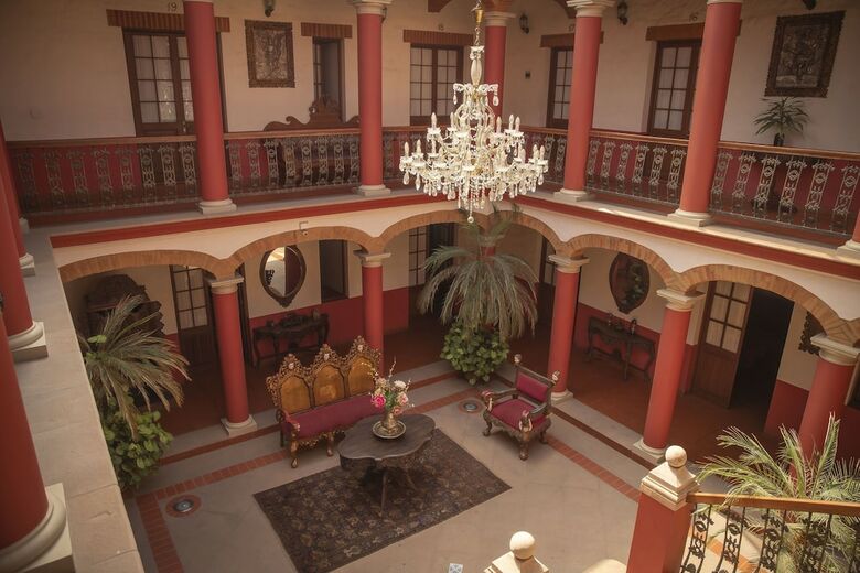Hotel Monasterio