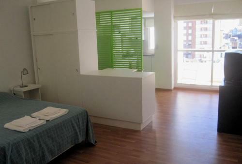 Apartamento Monoambiente Espacioso Con Balcon Zona Centro