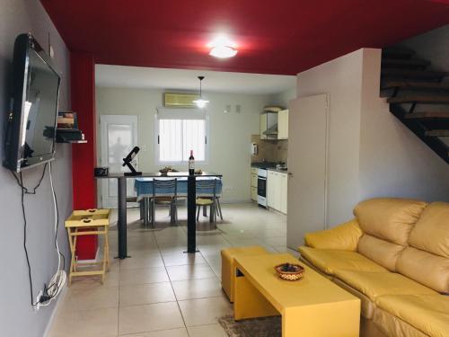 Apartamento Excelente Duplex En Consorcio Privado C/ Cochera