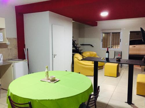 Apartamento Excelente Duplex En Consorcio Privado C/ Cochera