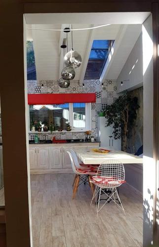 Los Robles 110