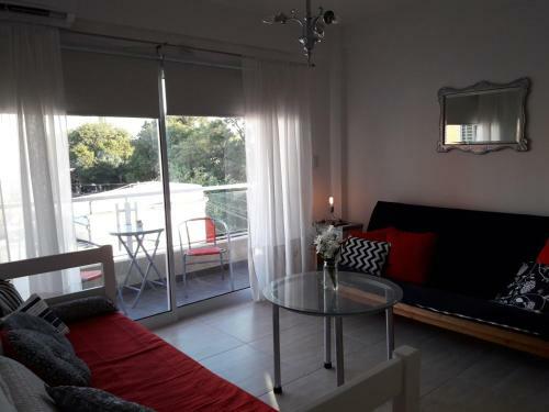 Francia Apartment II