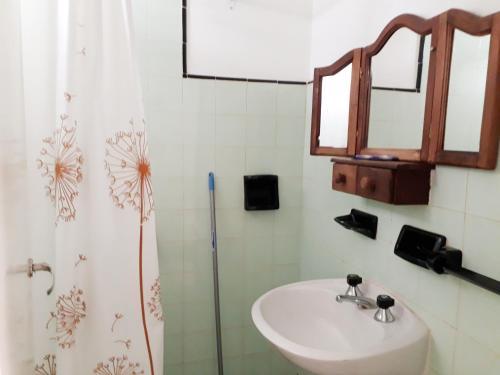 Hostal Aimara Apartamentos Y Habitaciones