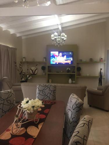 Excelente Casa En Sierras De Los Padres
