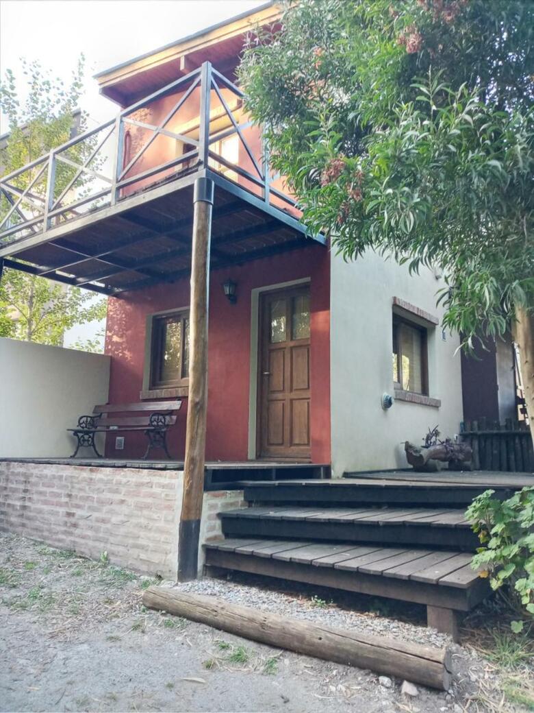 Lodge Caba�as "lola Mora"