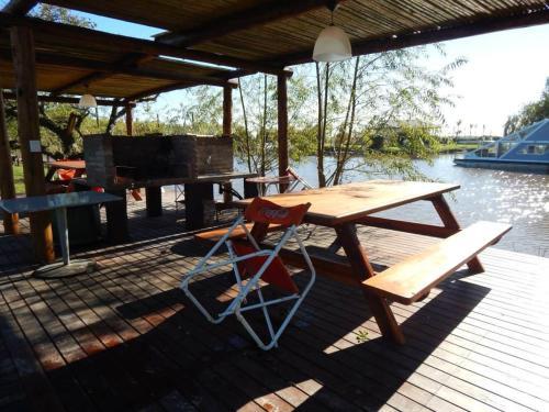 Lodge Bajos Del Paran�