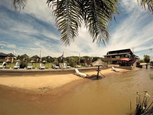 Lodge Bajos Del Paran�