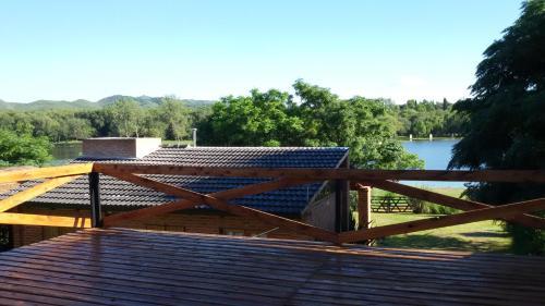 Caba�as Del Dique Frente Al Lago