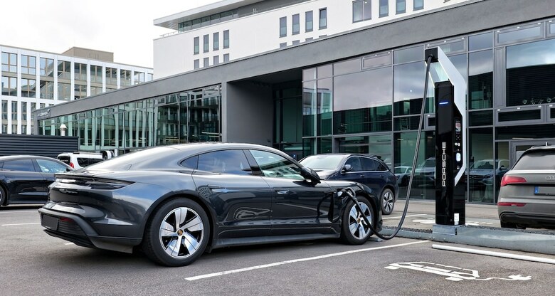 V8 Hotel Classic Motorworld Region Stuttgart