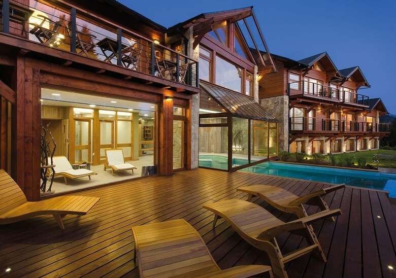 Hotel Hoster�a Huen�