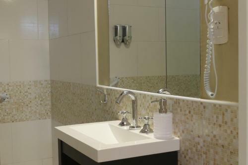 Hotel Eclat Suites