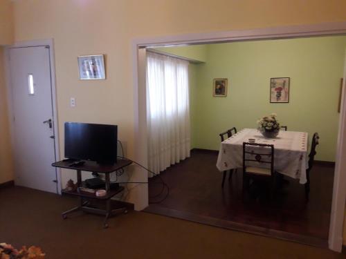 4280 Calle 8