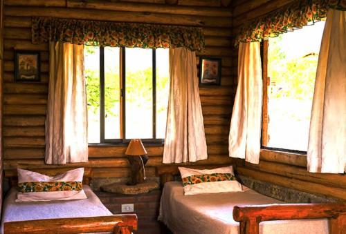 Bed & Breakfast Caba�as Quisama