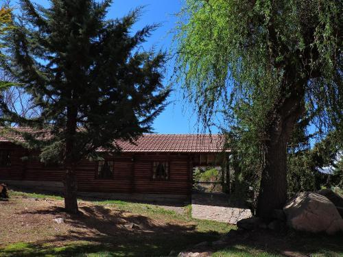 Lodge Caba�as Troncos Del Salto
