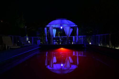 Lodge Murmullo Del R�o