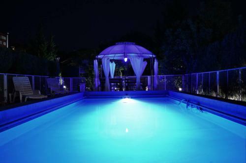 Lodge Murmullo Del R�o