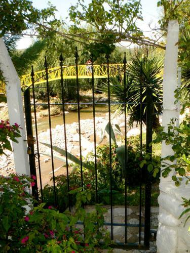 Lodge Murmullo Del R�o