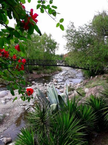 Lodge Murmullo Del R�o