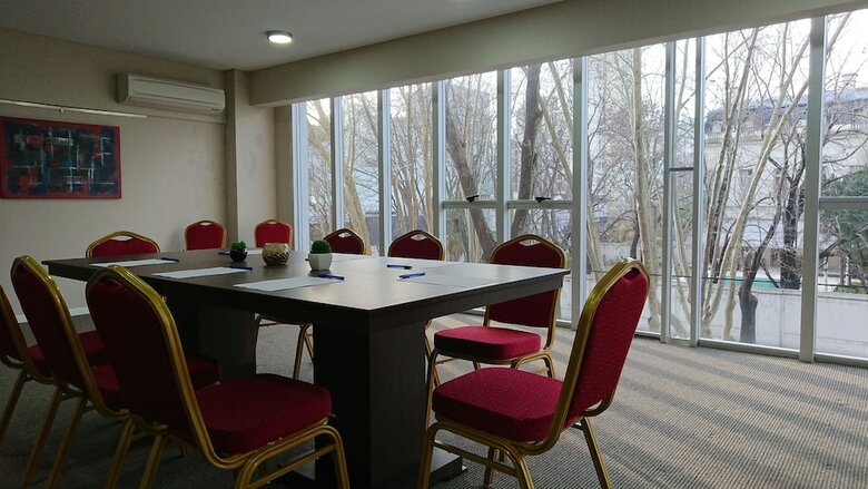 Hotel Days Inn & Suites By Wyndham La Plata