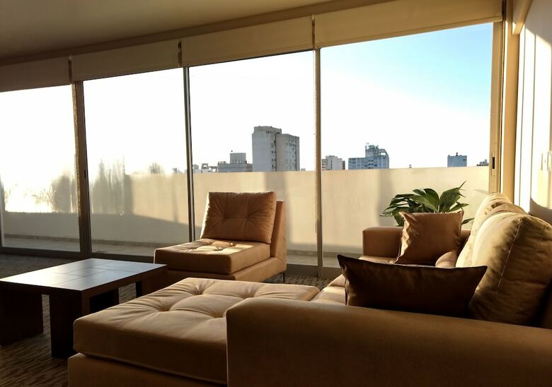 Hotel Days Inn & Suites By Wyndham La Plata