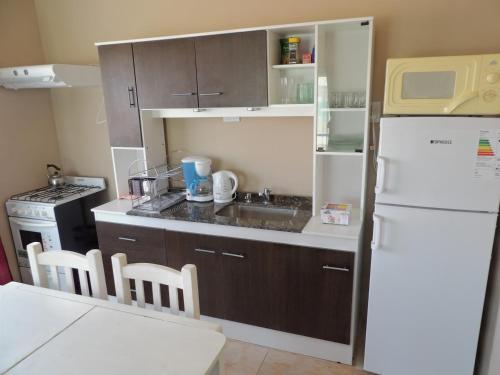 Lodge Complejo "la Roca" - Caba�a Y Hospedaje