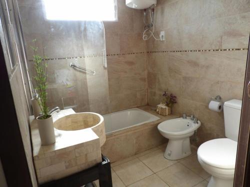 Lodge Complejo "la Roca" - Caba�a Y Hospedaje
