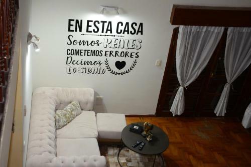 Hostal Casa Lugones Aeropuerto