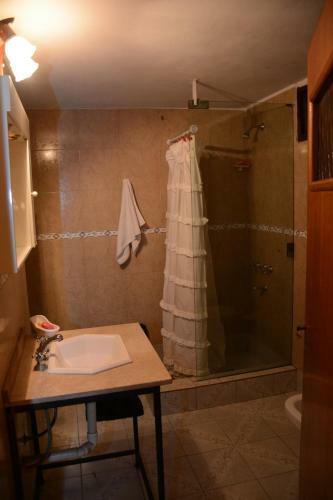 Hostal Casa Lugones Aeropuerto
