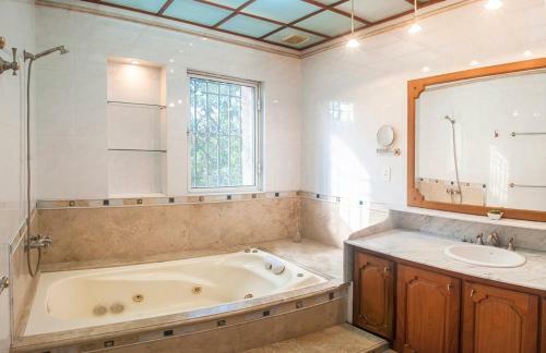 Villa Casona De Estilo Colonial
