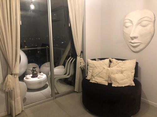 Apartamento Departamento En Cerro De Las Rosas De Lujo