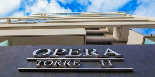 Apartamento Departamento En Cerro De Las Rosas De Lujo