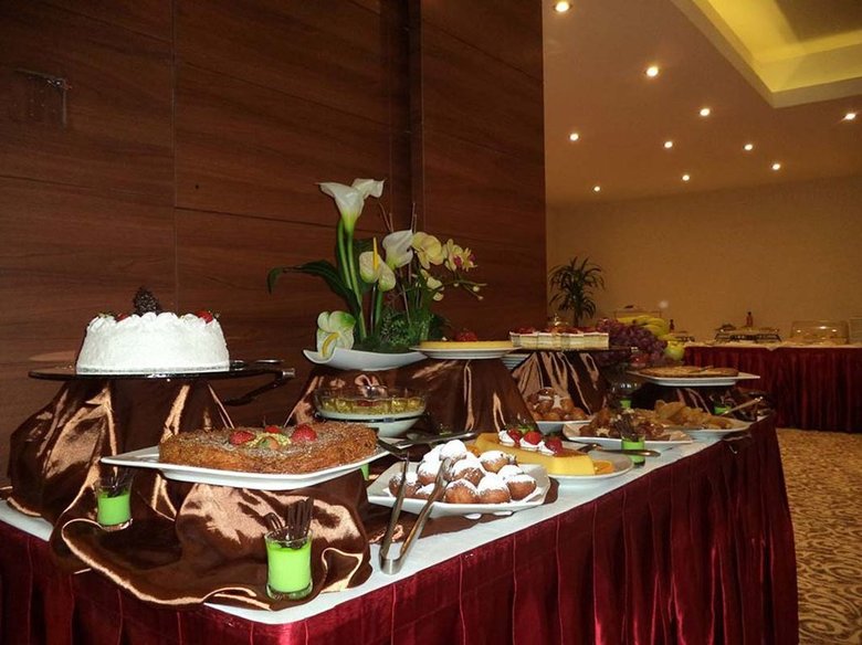 Dellmon Shrouq Hotel