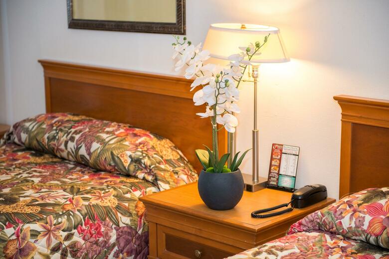 Hotel Shore Haven Resort Inn