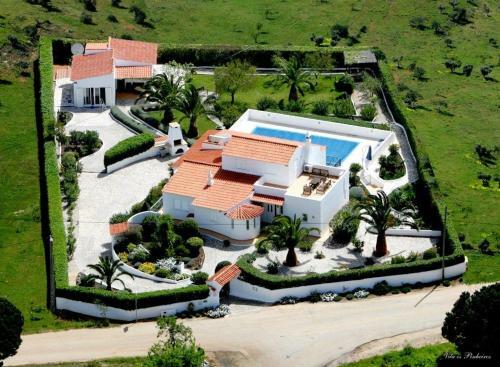 Villa Os Pinheiros