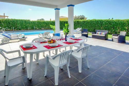 Villa Naomi