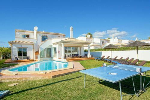 Villa Damara