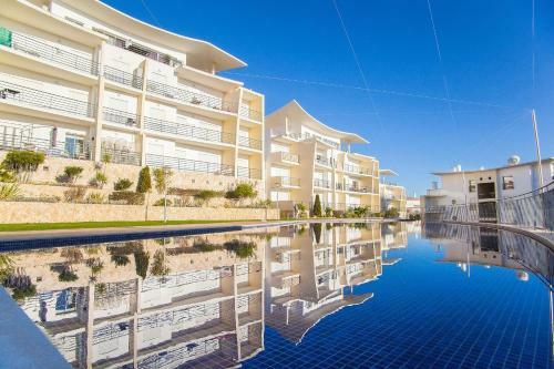 Spacious T1 Apartment With Sea Wiev