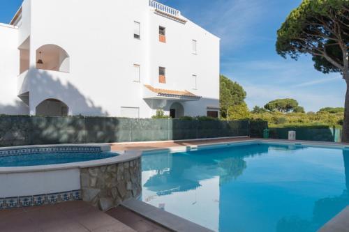 Apartamento Akisol Olhos De Agua Pine