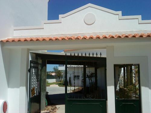 Apartment With 1 Bedroom L