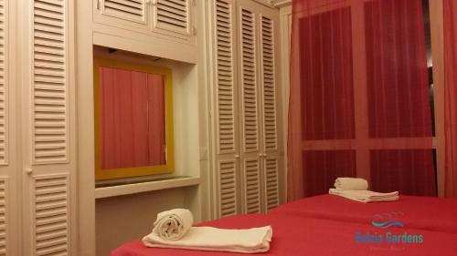 Hostal Balaia Gardens