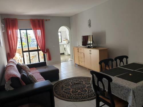 Santa Eul�lia Sea View Apartment Brisa