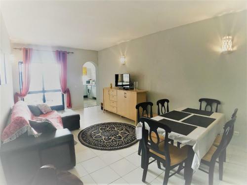 Santa Eul�lia Sea View Apartment Brisa