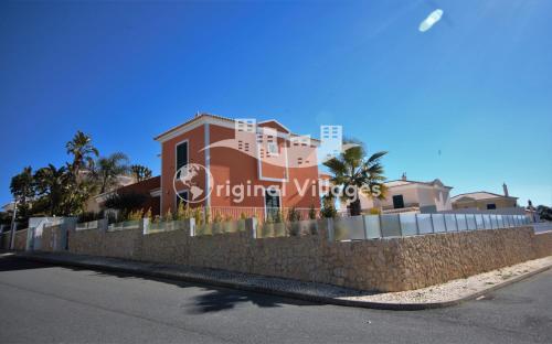 V4 Villa Louren�o
