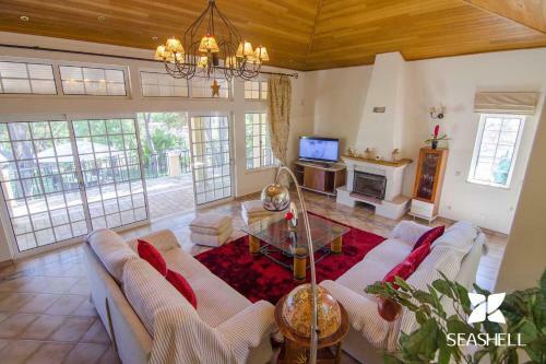 Villa Lira